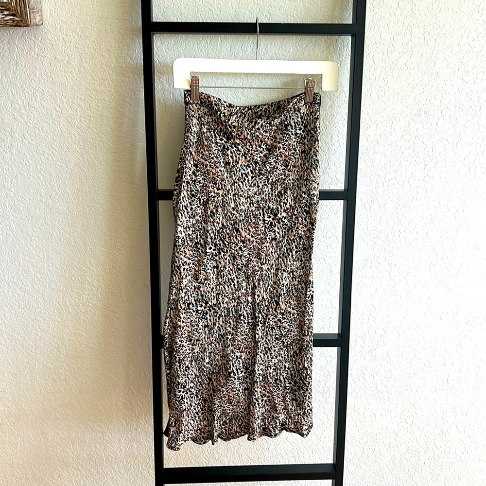 Leopard skirt